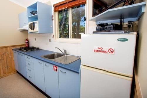Standard One-Bedroom Cabin with Shared Bathroom (5 Adults)