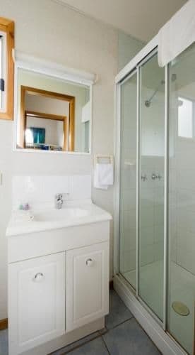 Standard Cabin (2 Adults)