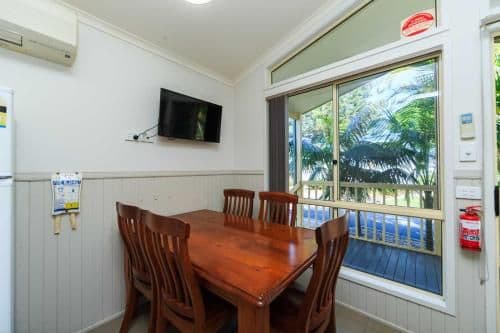 Deluxe Two-Bedroom Cabin (5 Adults)