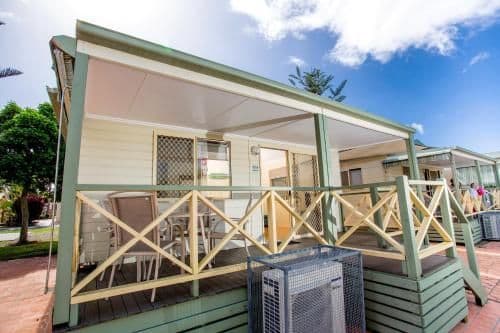 Deluxe Two-Bedroom Cabin (5 Adults)