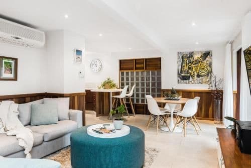 Seven-Bedroom Property