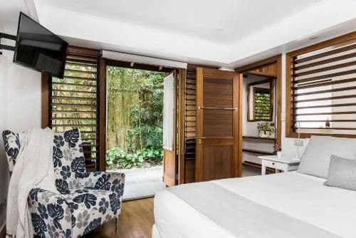 Seven-Bedroom Property
