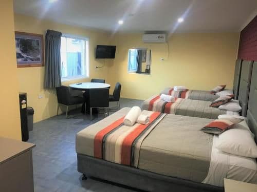 Deluxe Family Room