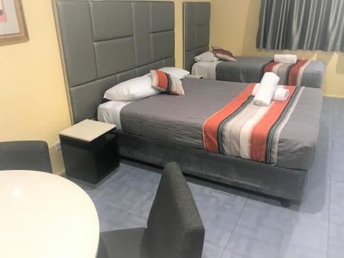 Deluxe Family Room