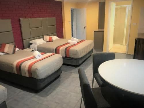 Deluxe Family Room