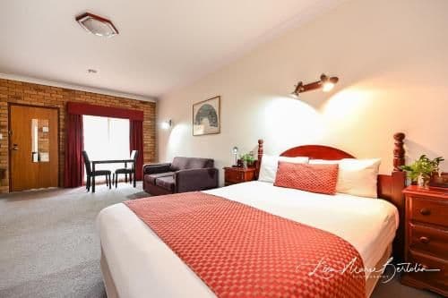 Standard Queen Room