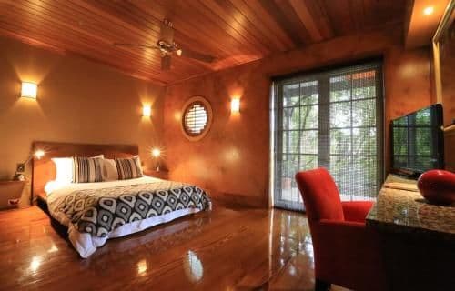 Mangrove One-Bedroom Suite with Spa Bath