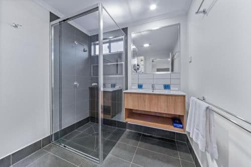Deluxe 2 Bedroom Cabin