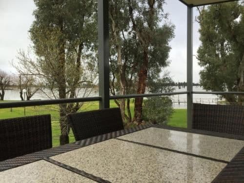 Three-Bedroom Two-Bathroom Waterfront Deluxe Villa