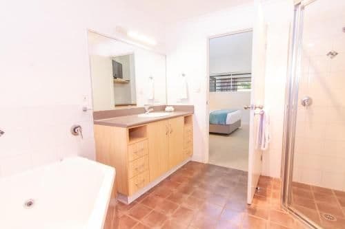 One-Bedroom Apartment with Spa Bath