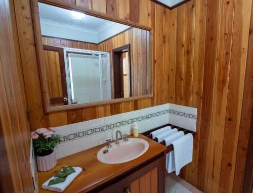 Five-Bedroom Cottage - Driftwood