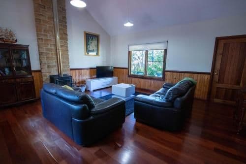 Two-Bedroom Cottage - Cowrie