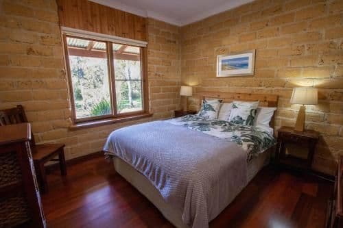 Two-Bedroom Cottage - Cowrie