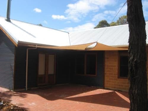 Two-Bedroom Cottage - Cowrie