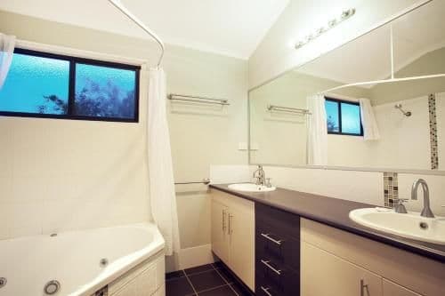 Deluxe 3 Bedroom Cabin
