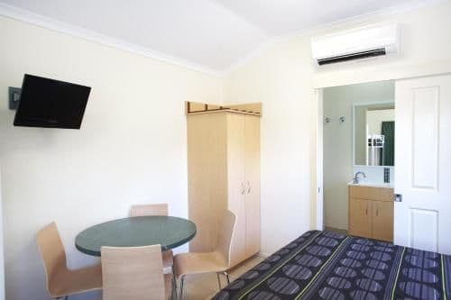 Superior Studio Cabin