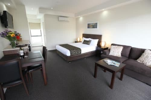 Deluxe Queen Room