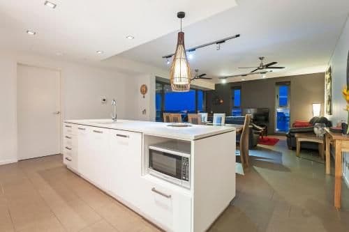 Three-Bedroom Apartment - Neptuna