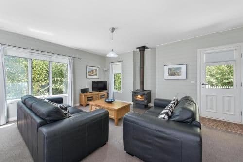 Two-Bedroom Cottage - Sage (Children Welcomed)