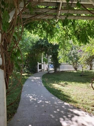 One-Bedroom Cottage - Mistletoe (Adult Only)