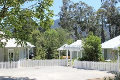Two-Bedroom Cottage - Sage (Children Welcomed)