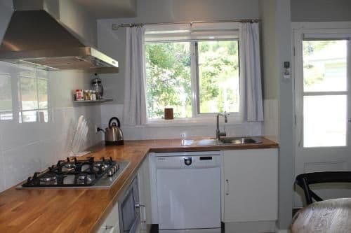One-Bedroom Cottage - Mistletoe (Adult Only)