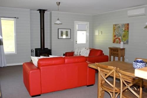 Two-Bedroom Cottage - Peppercorn (Children Welcomed) 