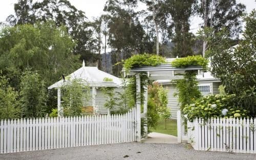 One-Bedroom Cottage - Mistletoe (Adult Only)