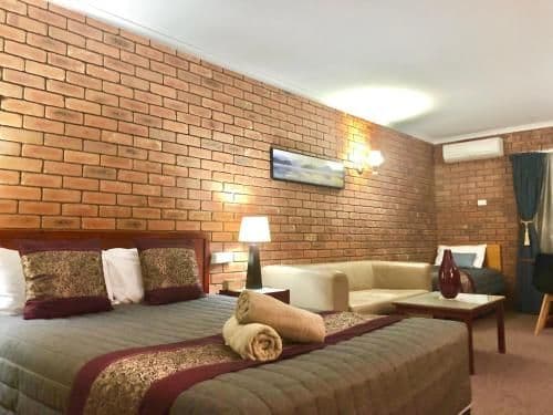 Deluxe Family Suite
