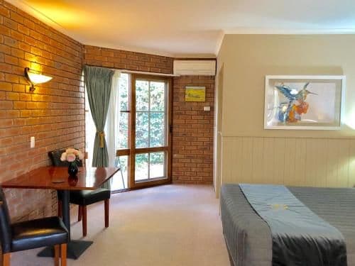 Executive Queen Room