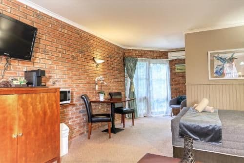 Executive Queen Room