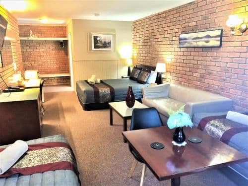 Deluxe Family Suite