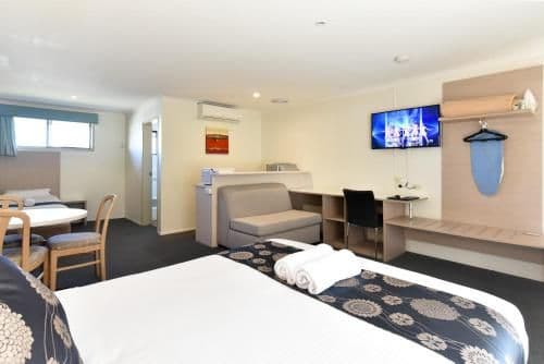 Executive Queen Room with Kitchenette - Not Pet Friendly