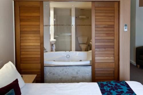 Suite with Spa Bath