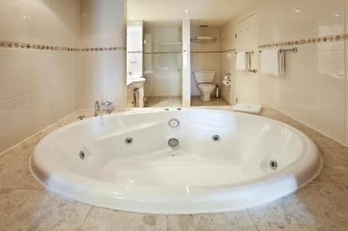 Suite with Spa Bath