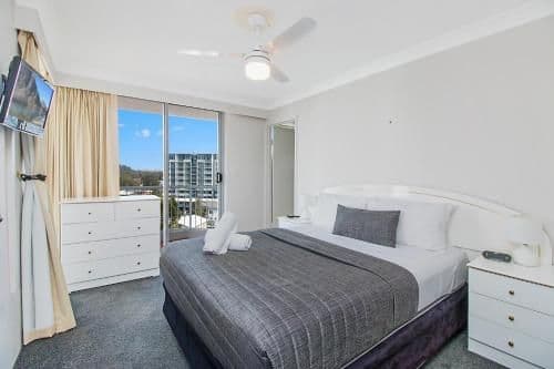 Two Bedroom Deluxe Apartment with Ocean View
