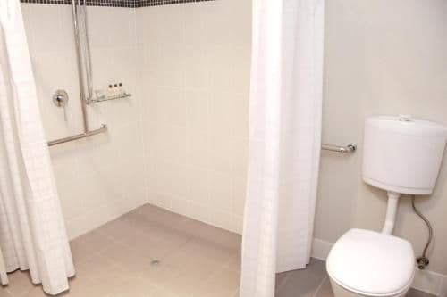 Deluxe King Cottage - Disability Access