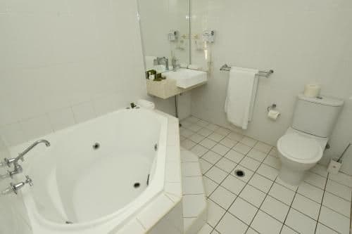 King Room with Spa Bath