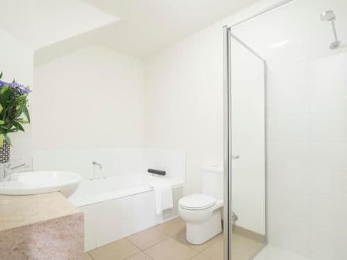 One-Bedroom Apartment with Spa Bath