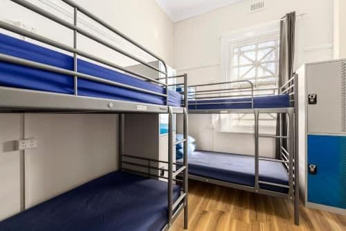Bed in 6-Bed Mixed Dormitory Room with Shared Bathroom