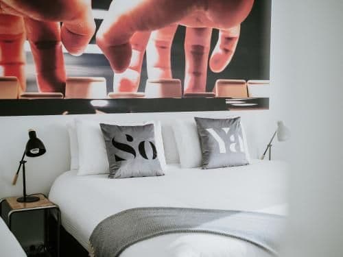 Deluxe One Bedroom Apartment