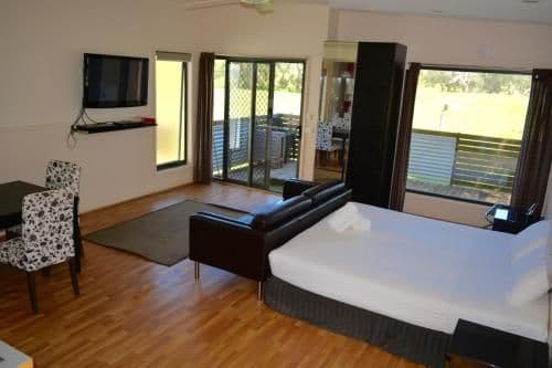 Deluxe Cabin with Private Bathroom - Open Plan