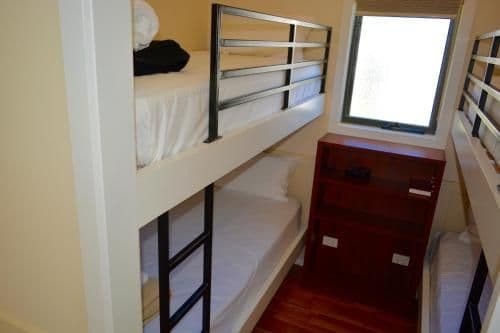 Deluxe Family Two-Bedroom Cabin with Private Bathroom