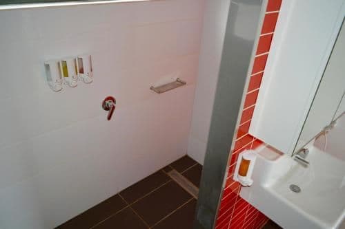 Deluxe Cabin with Private Bathroom - Open Plan