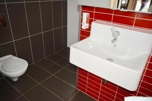 Deluxe Cabin with Private Bathroom - Open Plan