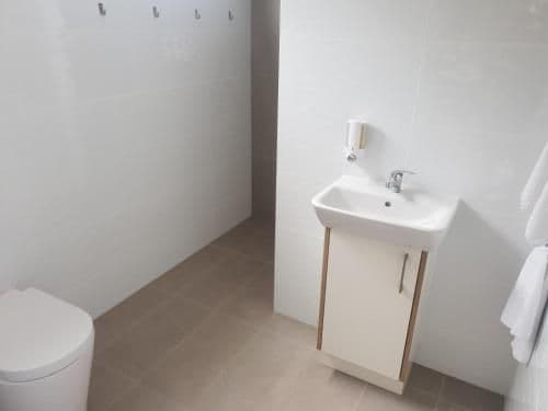 Eco Cabins-Full Solar with Private Bathroom