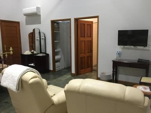Queen Room