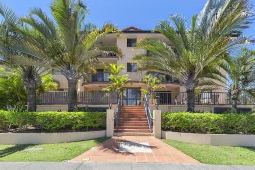 Two Bedroom Deluxe with Air-conditioning