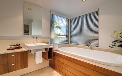 Three-Bedroom Spa Rainforest View