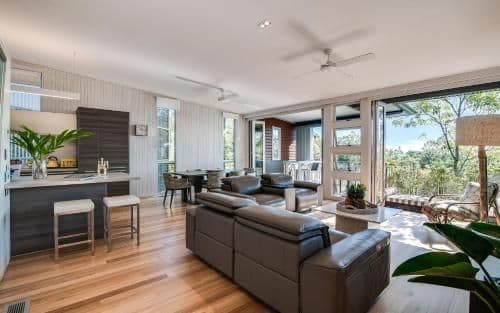 Three-Bedroom Spa Ocean/Hinterland View